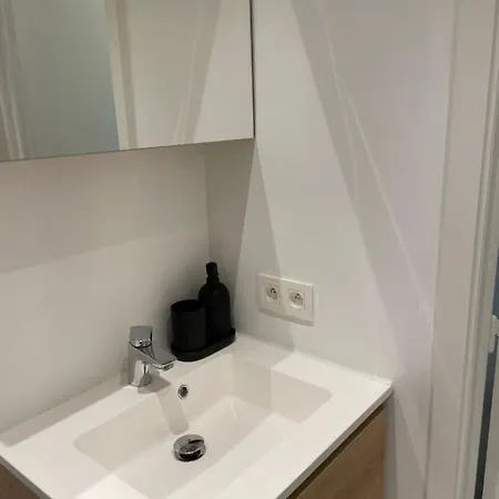 Apartment Volledig Gerenoveerd Met Zeezicht *